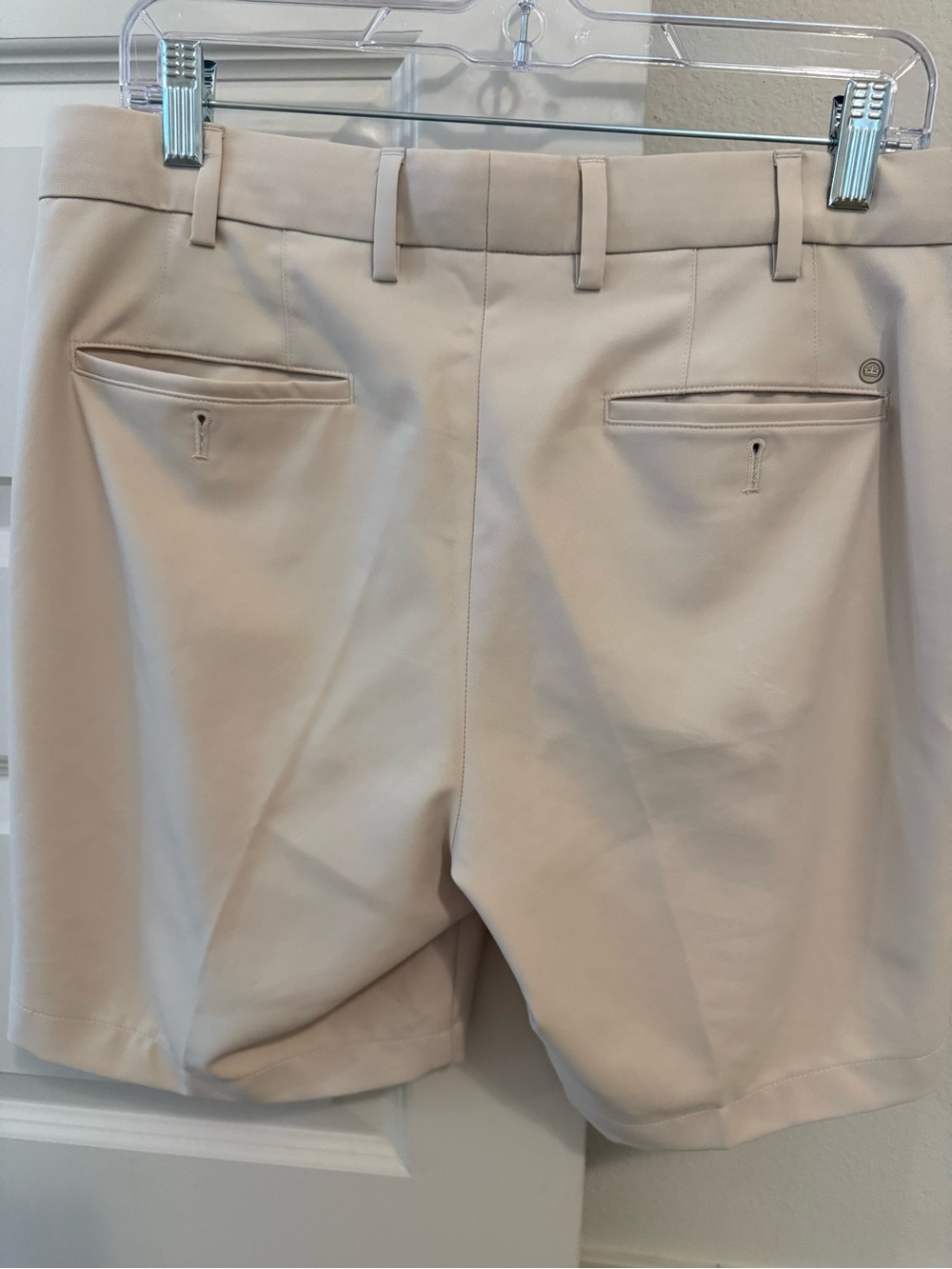 Peter Millar Salem Stone classic fit Performance Short- hemmed 8inch inseam - Picture 4 of 4